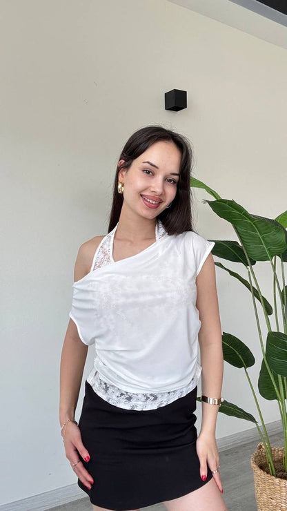 Luna Dantel Detaylı Bluz