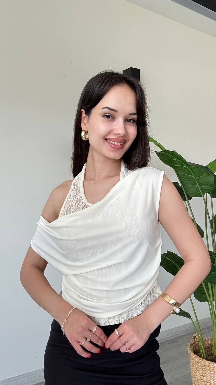 Luna Dantel Detaylı Bluz
